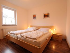 23677994-Ferienwohnung-4-Kellenhusen-300x225-5