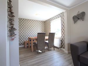 23678013-Ferienwohnung-2-Kellenhusen-300x225-5