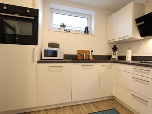 23678070-Ferienwohnung-4-Kellenhusen-300x225-4