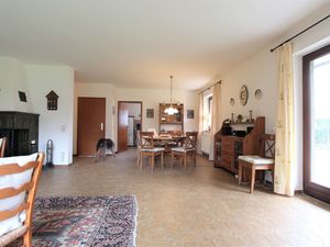 23678165-Ferienwohnung-6-Kellenhusen-300x225-3