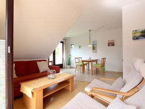 23678163-Ferienwohnung-4-Kellenhusen-300x225-1