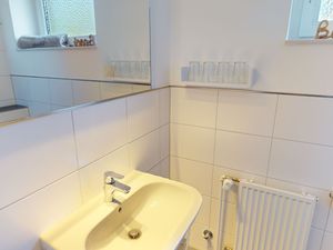 23679074-Ferienwohnung-4-Kellenhusen-300x225-2