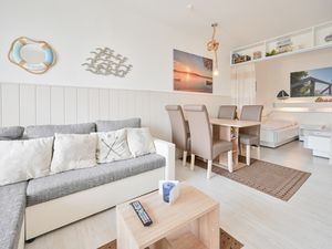 23978148-Ferienwohnung-4-Kellenhusen-300x225-4