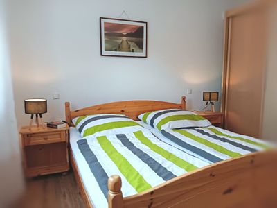 Schlafzimmer 1