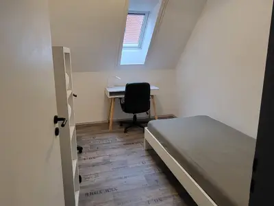 Schlafzimmer DG