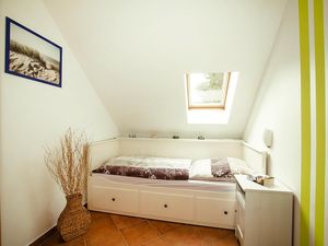 23291341-Ferienwohnung-4-Kenz-Küstrow-300x225-5