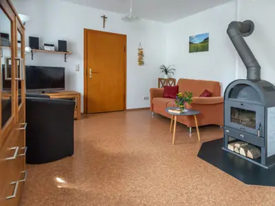 Wohnraum mit Kamionofen