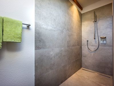 Wohnung_Bauernhaus_Badezimmer_Dusche.jpg