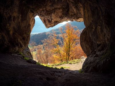 Wandertipp Höhle Grafenloch oberhalb des Luegsteinsees_a.jpg