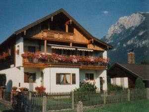 72529-Ferienwohnung-2-Kiefersfelden-300x225-0