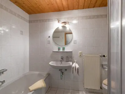 Wohnung_6_Badezimmer