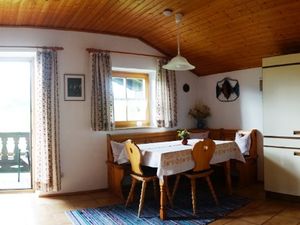 72544-Ferienwohnung-3-Kiefersfelden-300x225-1