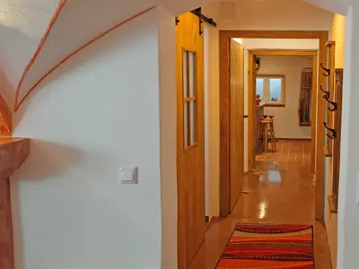 Flur mit Blick zum Billard_Dart