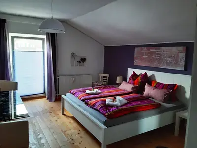 Schlafzimmer_1.jpg