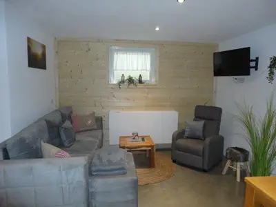 400 Sofa und TV Ecke.jpg