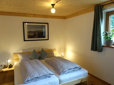Ferienwohnung Zuhaus: Familienzimmer mit Doppel- und Etagenbett