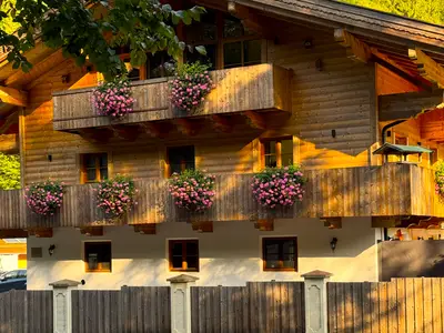 Außenansicht von der Straße