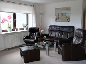 23126399-Ferienwohnung-4-Kiel-300x225-1