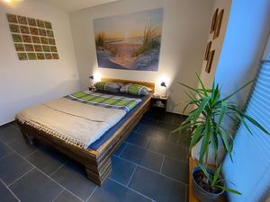 23690576-Ferienwohnung-6-Kiel-300x225-0