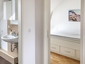 23763186-Ferienwohnung-2-Kiel-300x225-5