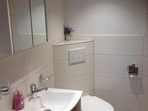 23175473-Ferienwohnung-2-Kiental-300x225-3