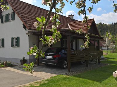 Ferienhaus Am Bach mit Carport