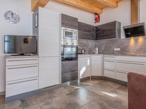 23896316-Ferienwohnung-6-Kirchberg in Tirol-300x225-4