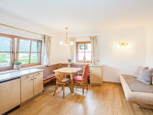 24034754-Ferienwohnung-4-Kirchberg in Tirol-300x225-1