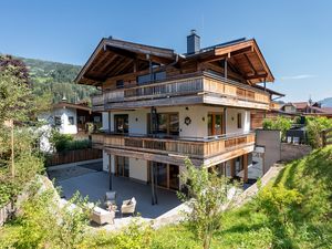 24048895-Ferienwohnung-4-Kirchberg in Tirol-300x225-1