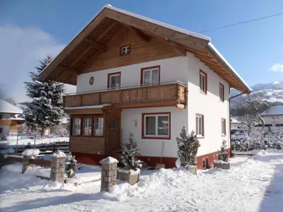 Außenseite Ferienhaus [Winter]