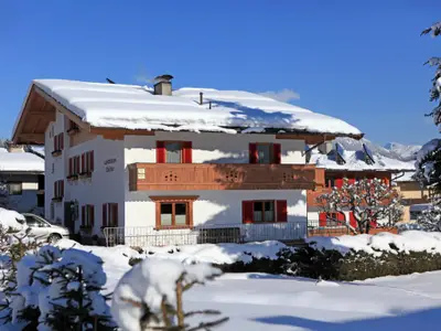 Außenseite Ferienhaus [Winter]