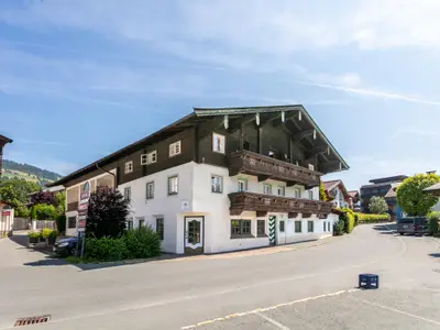 Außenseite Ferienhaus [Sommer]