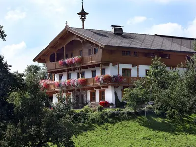 Hausansicht Stegerbauer Sommer