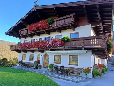 Herbststimmung am Mühlreithof Kirchdorf in Tirol