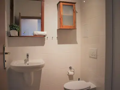 Badezimmer mit Dusche