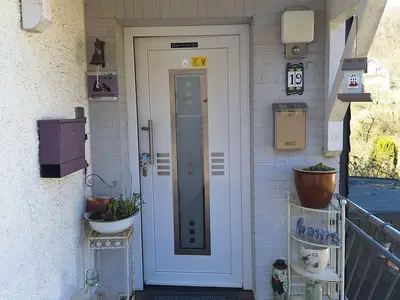 Ihr gemeinsamer Eingang mit uns