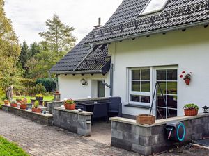 22684869-Ferienwohnung-2-Kirchhundem-300x225-1