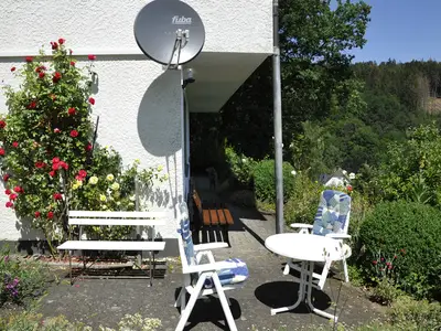 Terrasse Wohnung Panoramablick mit Rosen