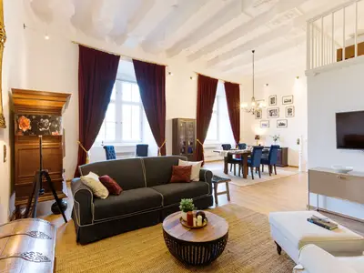 Photo, INSIDE, OUTSIDE