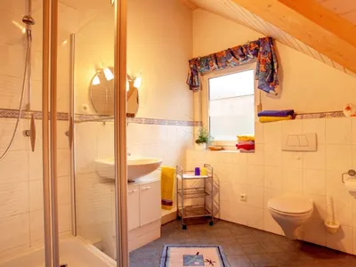 Dusche und WC Dusche und WC