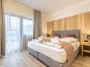 23863930-Ferienwohnung-6-Kitzbühel-300x225-3