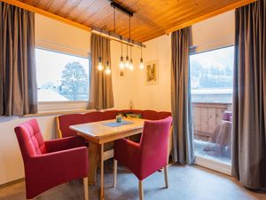 21471863-Ferienwohnung-4-Kitzbühel-300x225-1