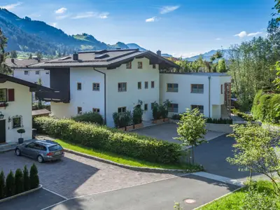 Außenseite Ferienhaus [Sommer]