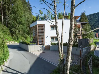 Außenseite Ferienhaus [Sommer]