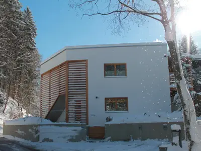 Außenseite Ferienhaus [Winter]
