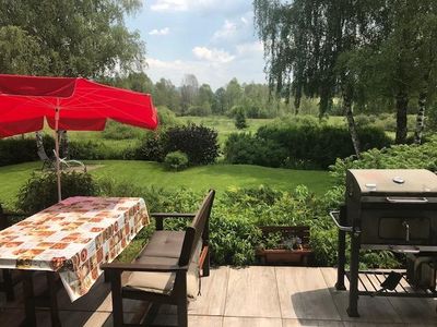 Gemütliche Terrasse mit Griller