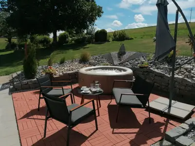Terrasse mit Whirlpool