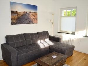 23391242-Ferienwohnung-2-Klein Upahl-300x225-3