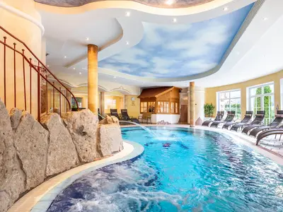 PoolOfHouse