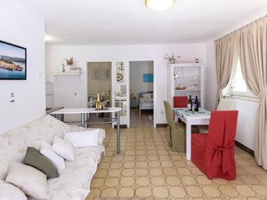 23746514-Ferienwohnung-4-Klek-300x225-2